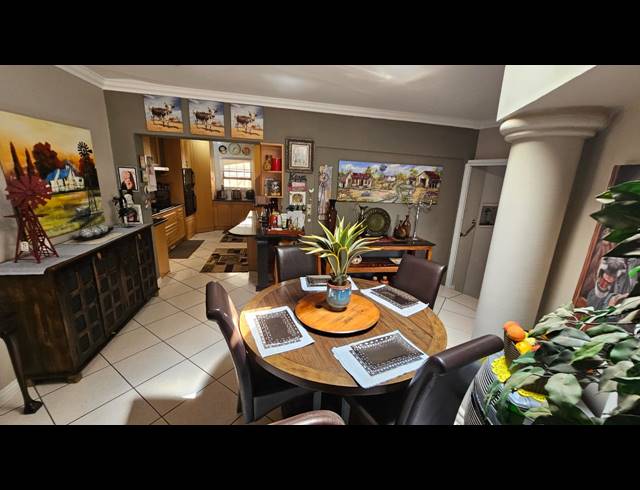 5 BEDROOM FREESTANDING FOR SALE IN BOSCHDAL